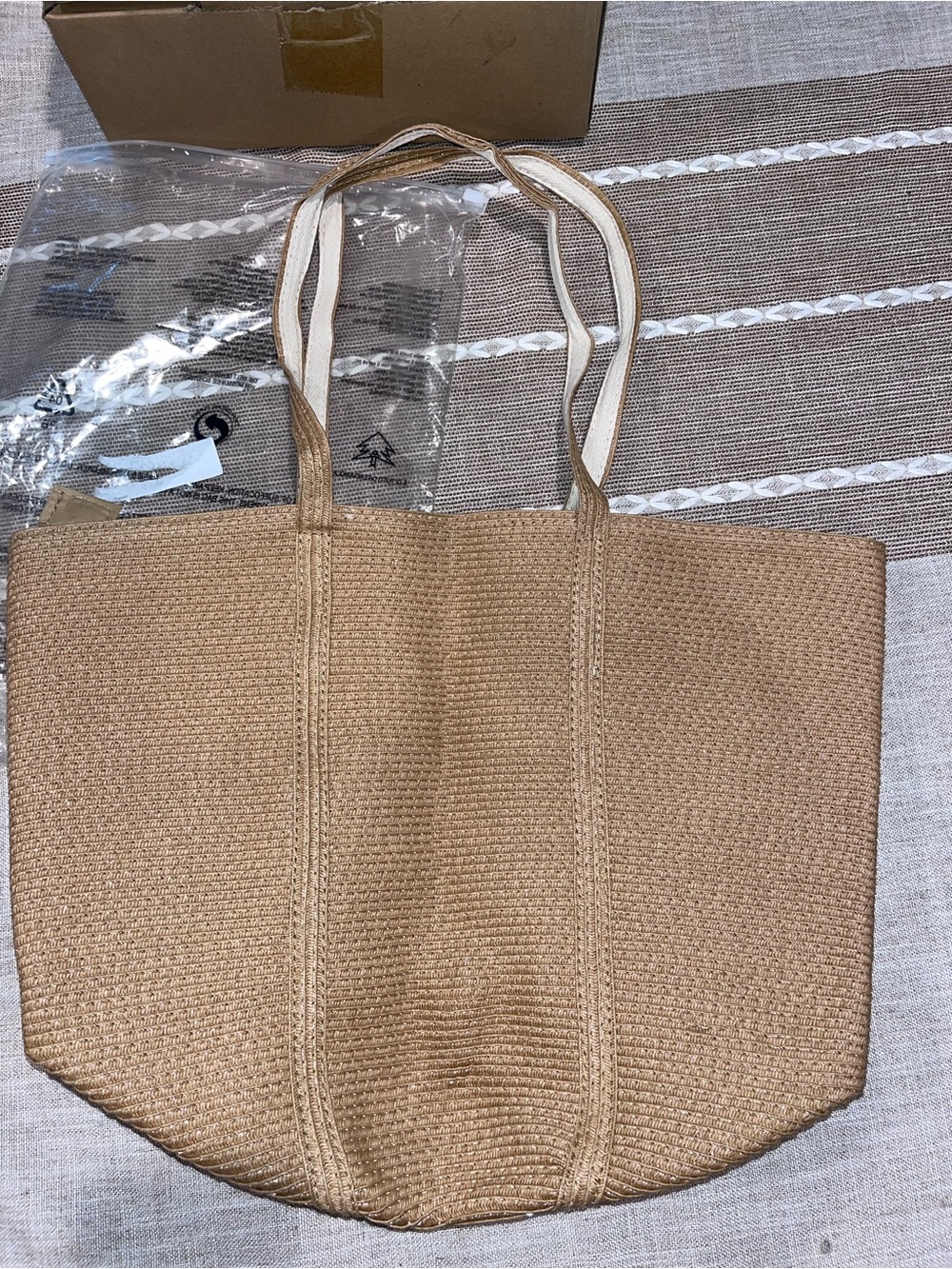Everyday Natural Straw Tote Bag - Beige Shoulder Tote - Picture 3 of 8